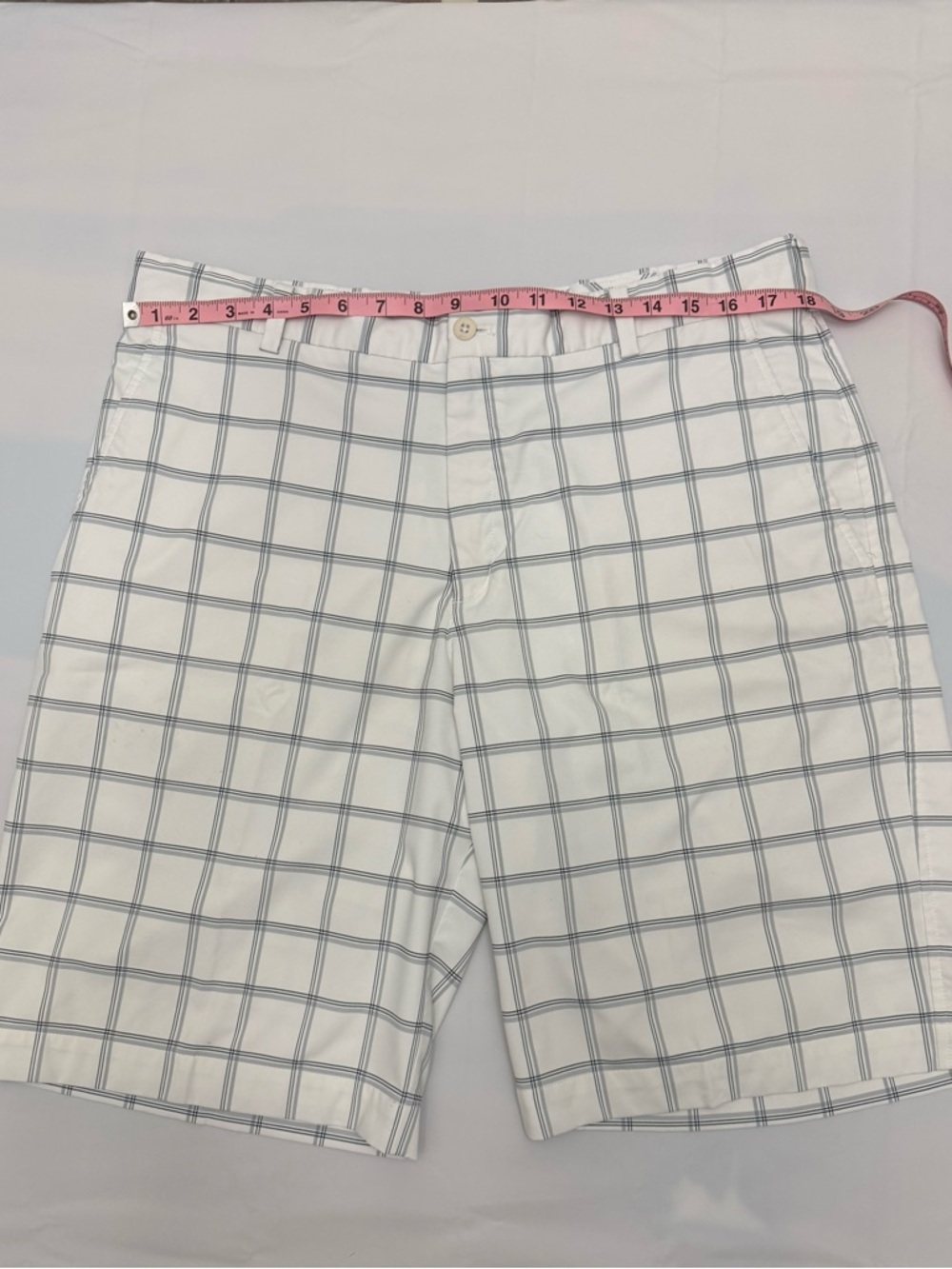 Nike Golf Dri-Fit Plaid Shorts Mens 36 White Gray Performance Stretch - Picture 2 of 13